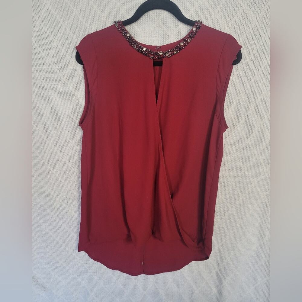 Ro & De Burgundy Beaded Neck Sleeveless Top